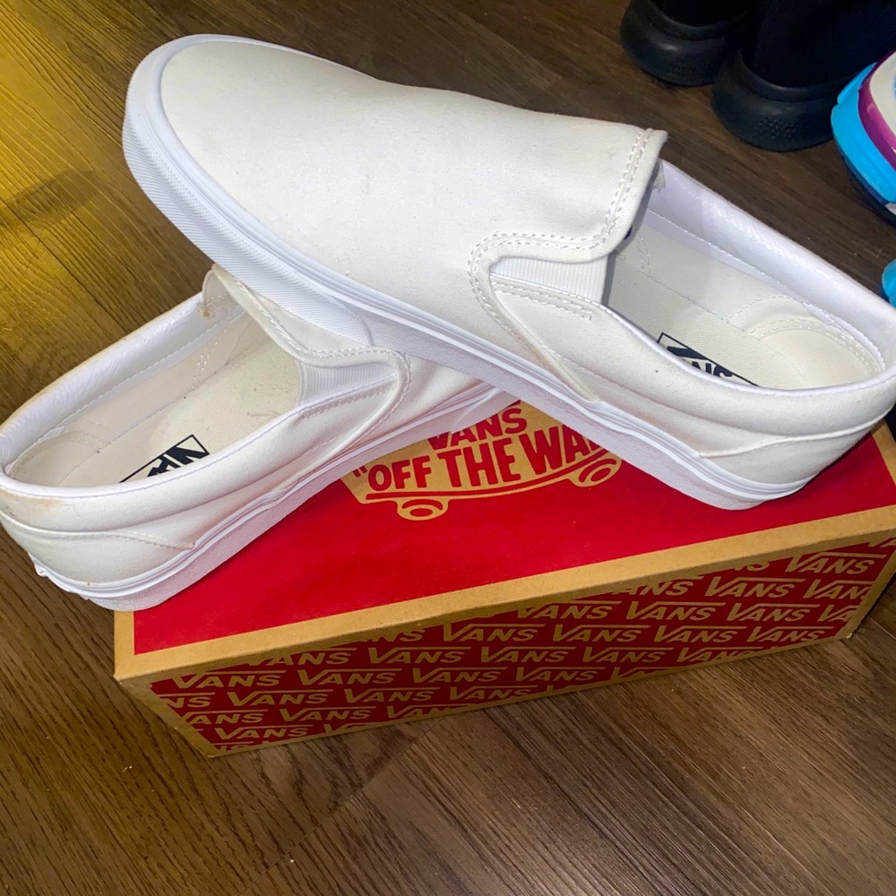 ALL WHITE VANS